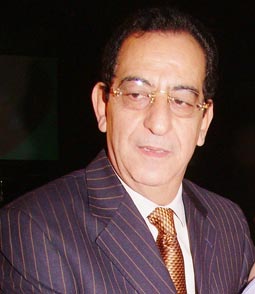 الفنان احمد راتب